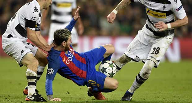  دوري ابطال اوروبا: نابولي يسقط بنفيكا ويتأهل معه وبايرن يلحق الهزيمة الاولى باتلتيكو